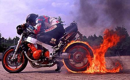 Moto in fire